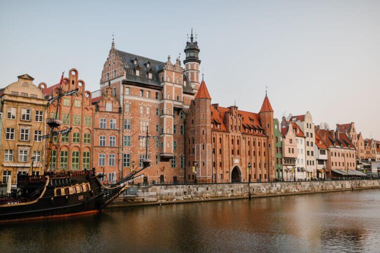 Tackling Grammar Challenges In Slavic Languages